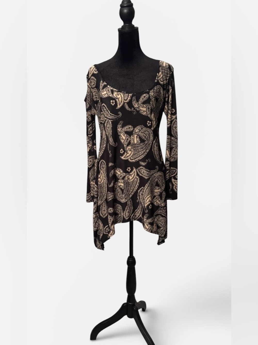 24/7 Comfort Apparel Black Tunic with Cream Paisley Design. Size L